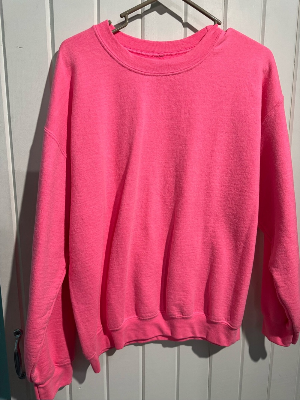 Gildan Women's Crewneck Sweatshirt - Bright Pink